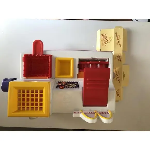 1993 Vintage McDonald's Mattel Lot; Fry, Pie, Nugget, Fountain, Hamburger. - Picture 11 of 15